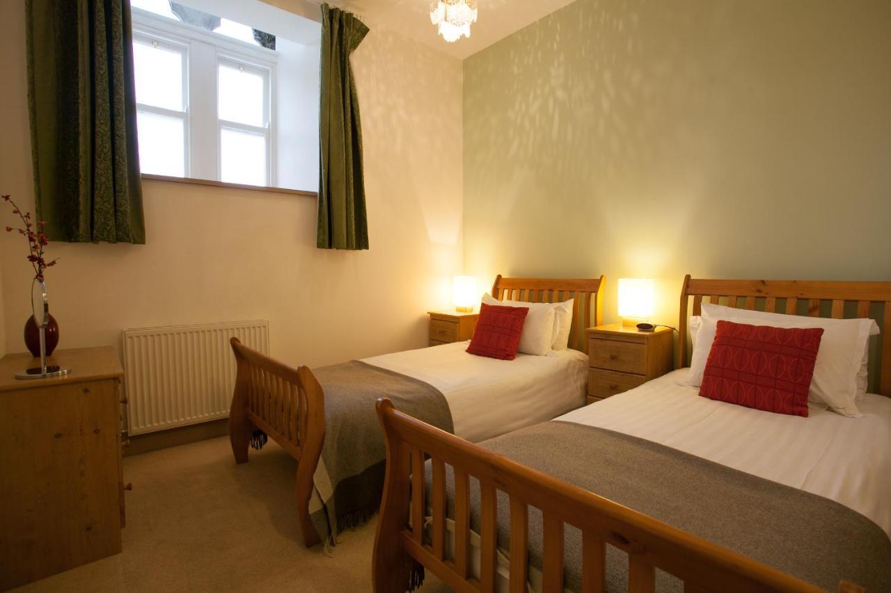 Old School Apartments With A View Fort Augustus Exterior photo