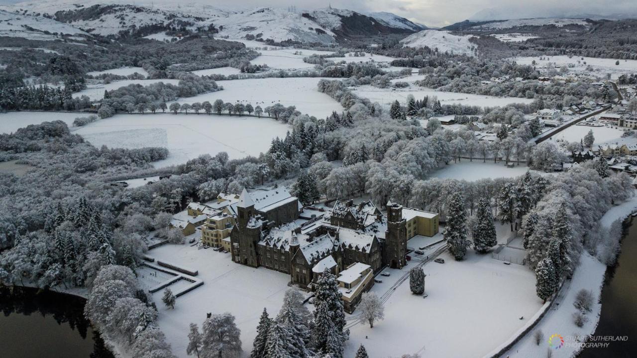 Old School Apartments With A View Fort Augustus Exterior photo